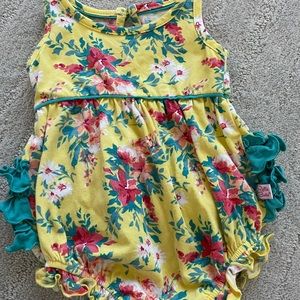 Ruffle Butts 0-3m EUC